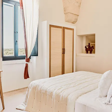 Hotel Masseria Calderisi 5*
